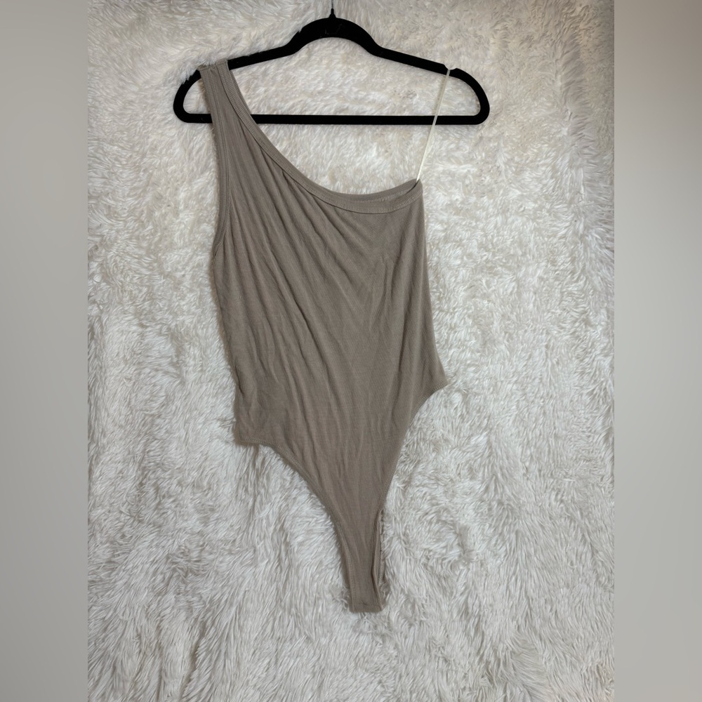 One-Shoulder Tan Bodysuit